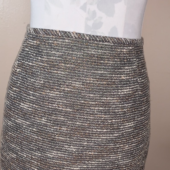Calvin Klein Tweed Pink & Gold Tone Shimmer Straight Skirt 🥳🥳HP🥳🥳 - Picture 2 of 9
